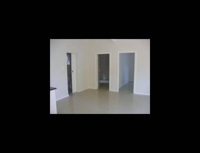 2 BEDROOM APARTMENT TO LET IN PRESTBURY